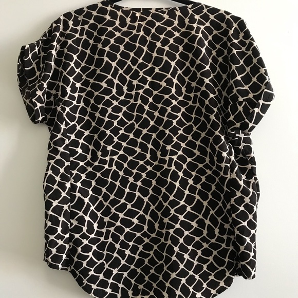 Dressy Pattern Blouse - Picture 5 of 5